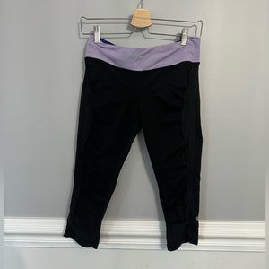 Lululemon cropped capri pants
